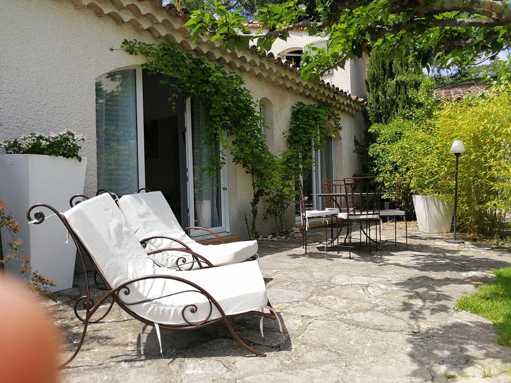 La Bastide Des Muriers Deaux Luaran gambar