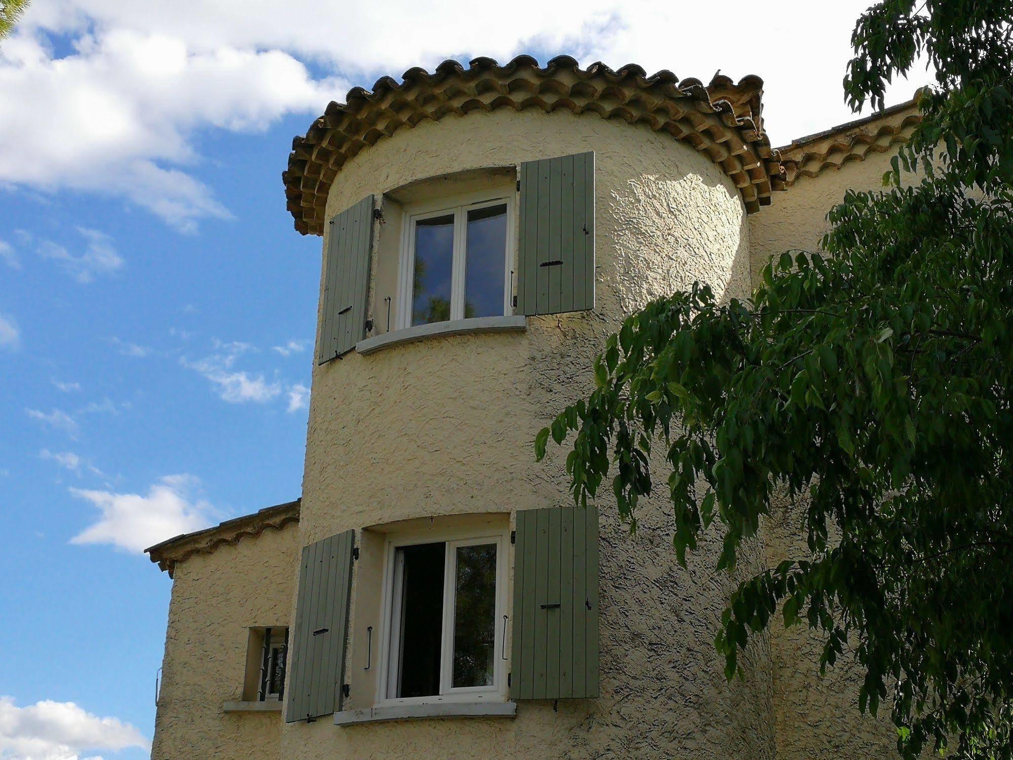 La Bastide Des Muriers Deaux Luaran gambar