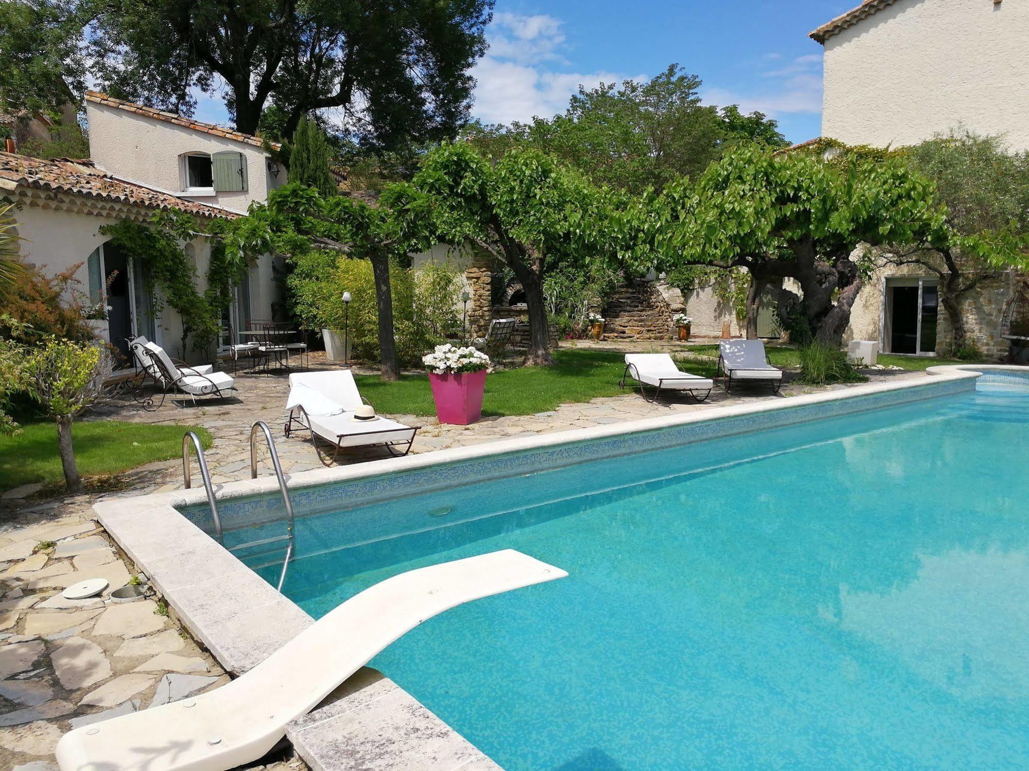 La Bastide Des Muriers Deaux Luaran gambar