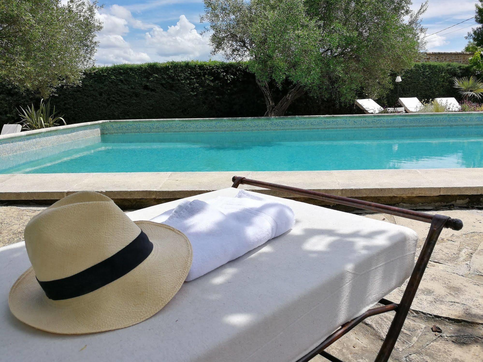 La Bastide Des Muriers Deaux Luaran gambar
