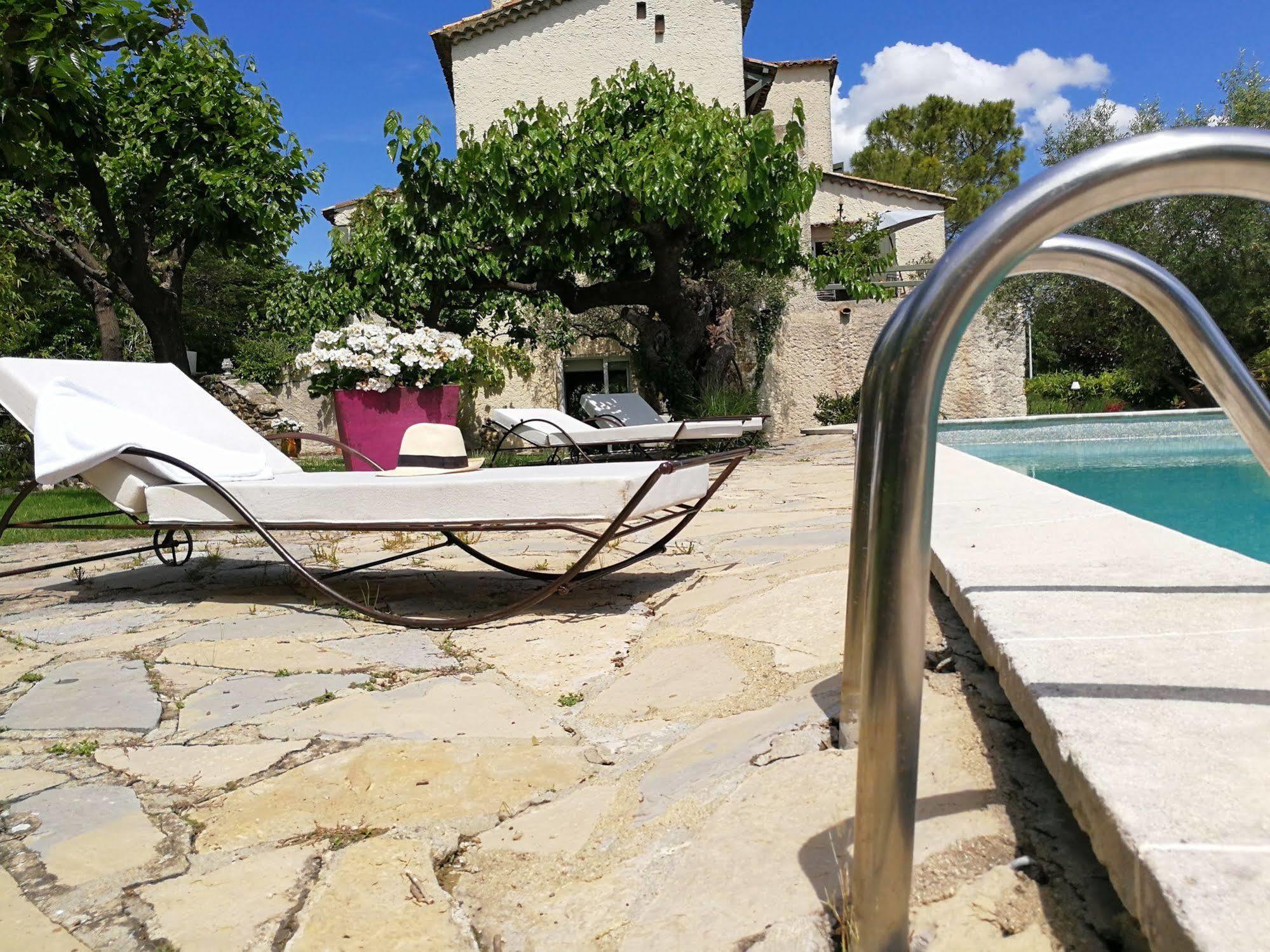 La Bastide Des Muriers Deaux Luaran gambar